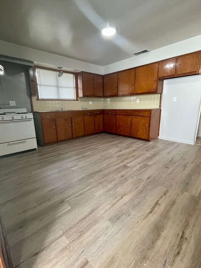 Building Photo - 152 Rencopas Ct