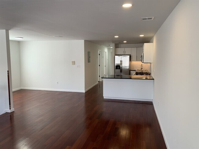 Building Photo - 49 Belmont Ave