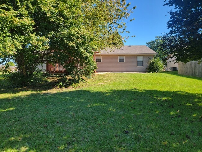 Building Photo - 1216 Pebble Creek Dr