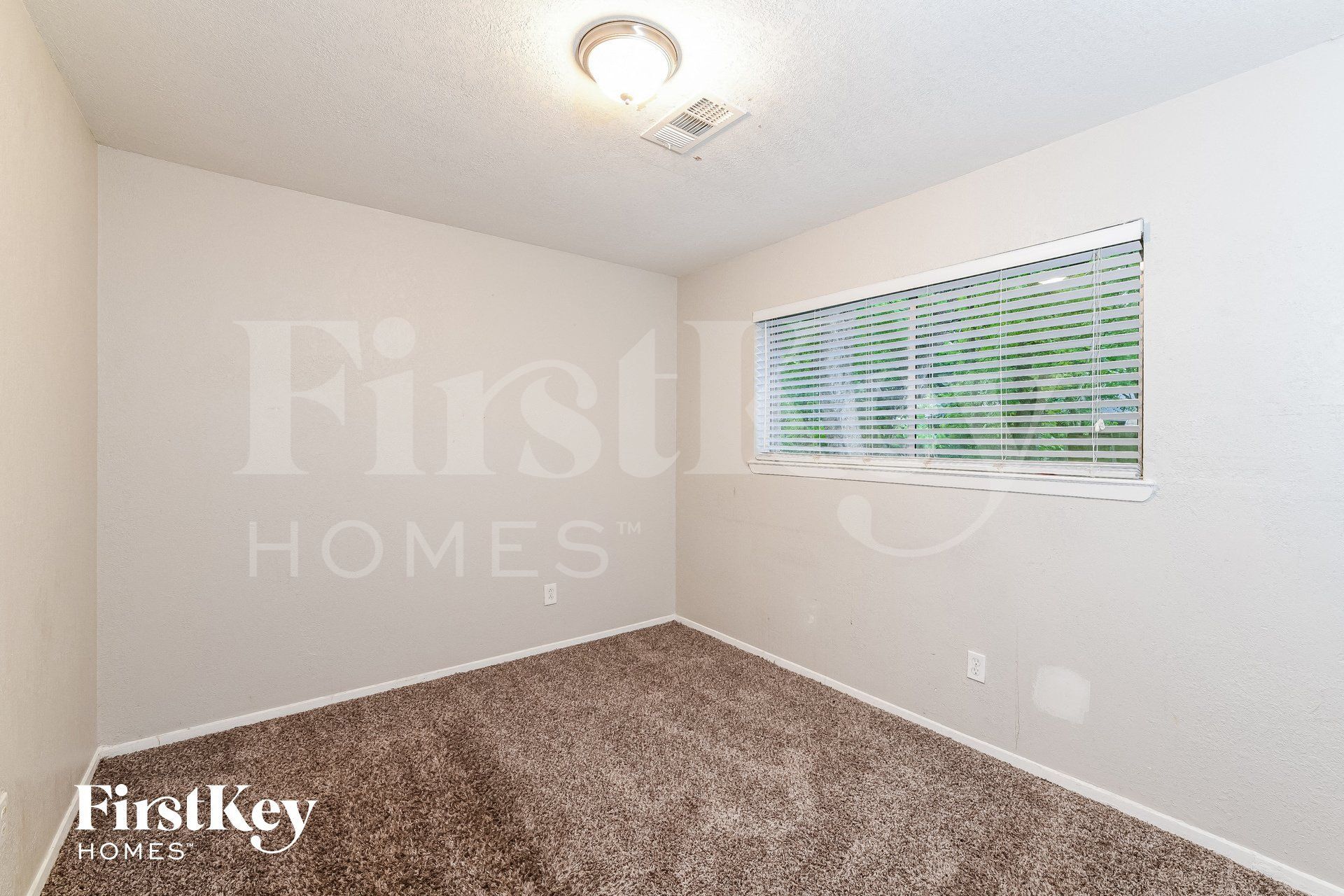 Building Photo - 5721 Melanite Ave