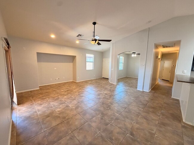 Building Photo - *NEW* Custom Paint/*NO* Carpet 3 BD/2 Bath Spacious Surprise Home!