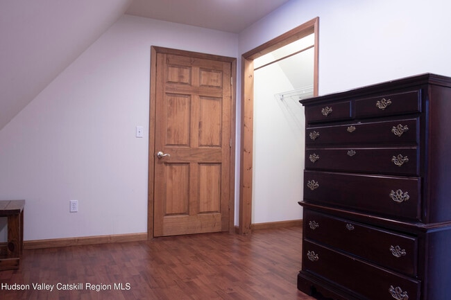 Building Photo - 1545 Leeds Athens Rd