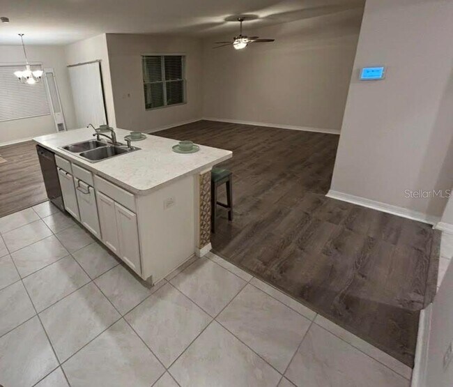 Building Photo - 3197 Royal Tern Dr