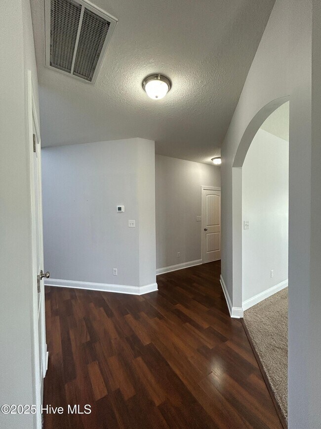 Building Photo - 504 Turpentine Trail