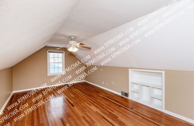 Building Photo - 3109 Holcomb Ave