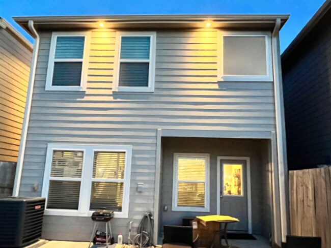 Building Photo - 17132 Wilthorne Colony Ct