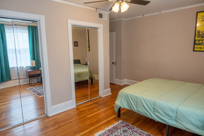 Building Photo - SHADYSIDE RENTAL