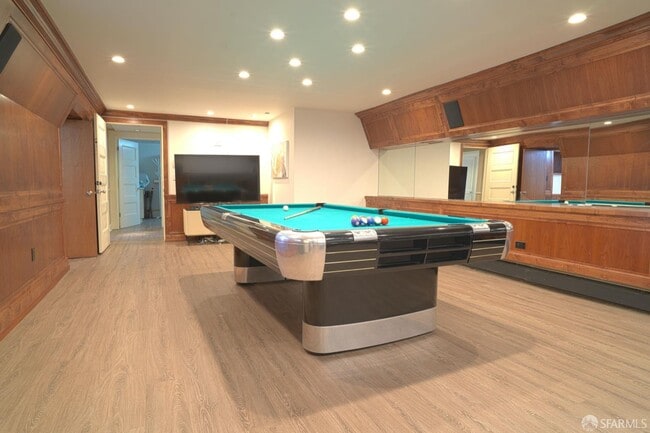 Building Photo - 2505 Divisadero St