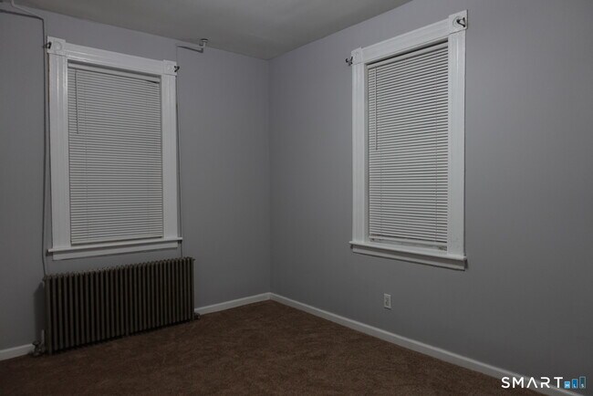 Building Photo - 53 Lindsley St