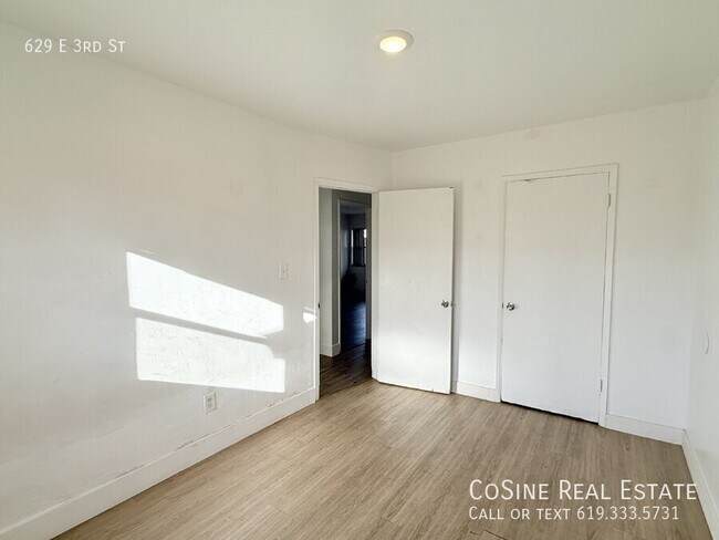 Building Photo - 629 E 3rd St