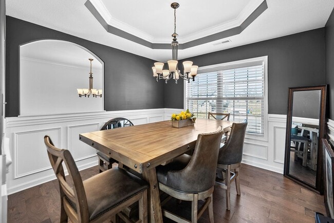 Building Photo - 222 Cooper River Wy