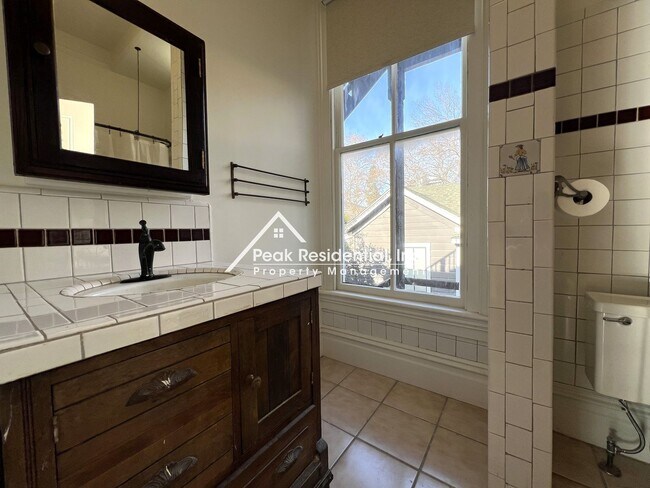 Building Photo - 14thSt610