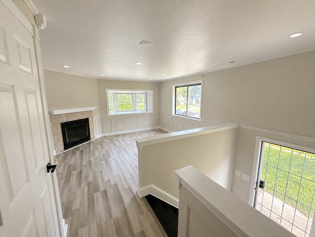 Building Photo - 599 Ashwood Rd