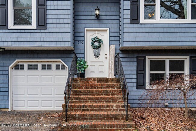 Building Photo - 510 Leawood Ave