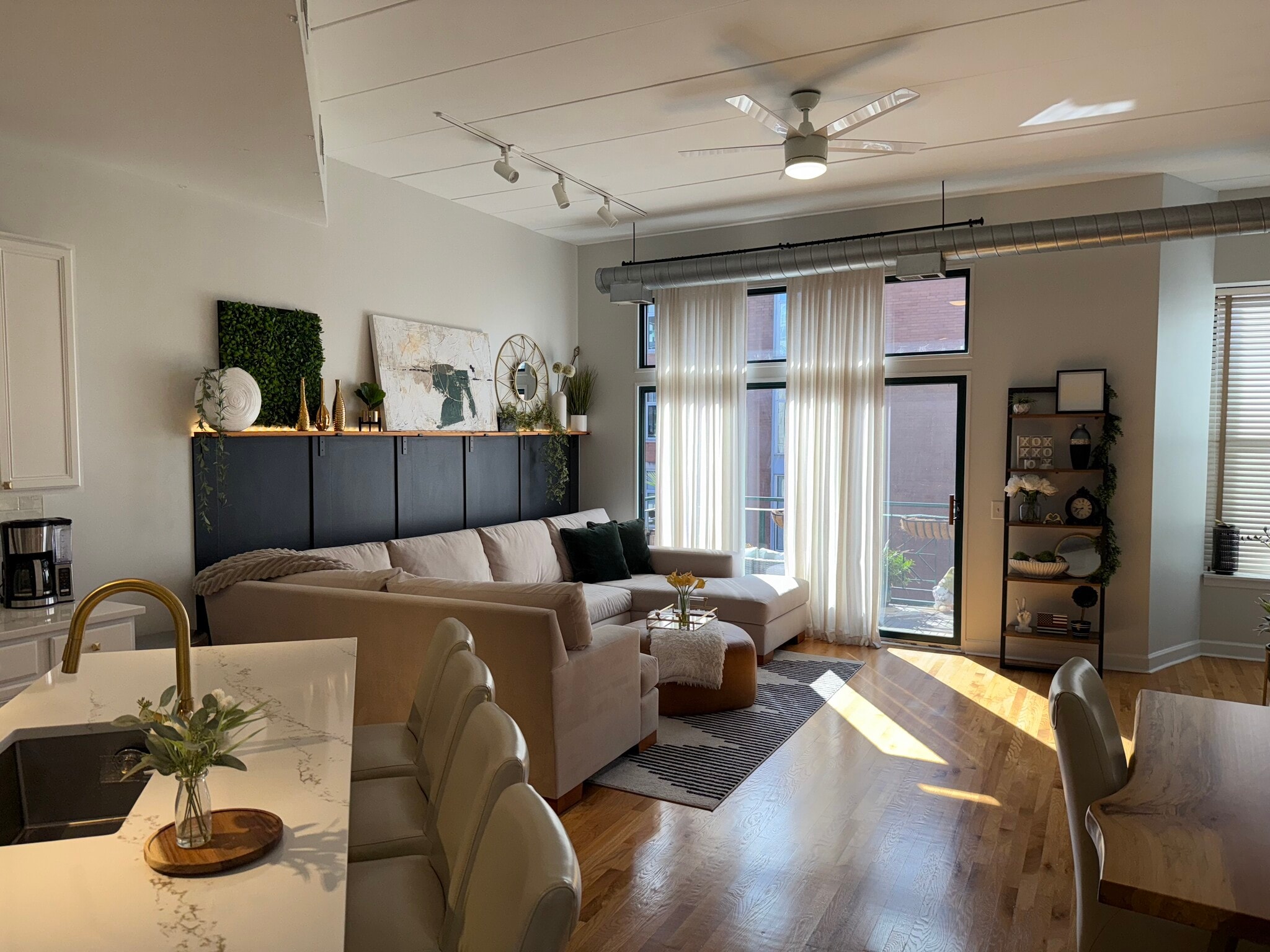 Building Photo - 936 W Madison St