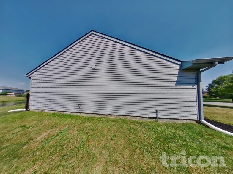 Building Photo - 2342 Valley Creek Way