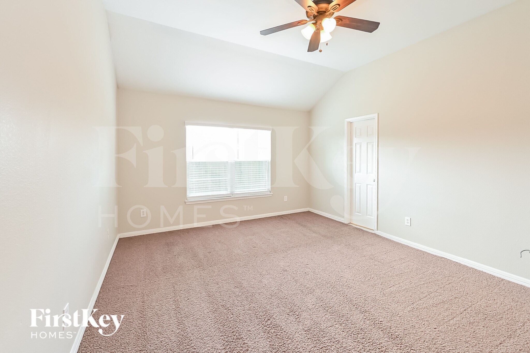 Building Photo - 10364 Stone Gate Dr