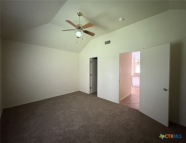 Building Photo - 4100 Pilgram Dr
