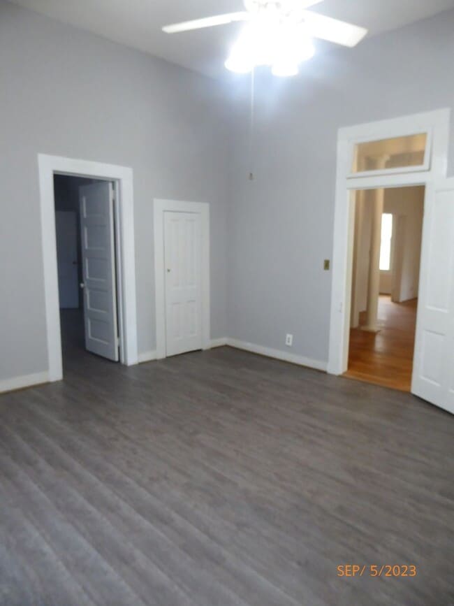 Building Photo - Historic home In The Heart Of Bluff Park