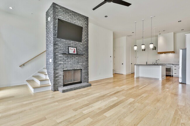 Building Photo - 540 Heatherden Ave