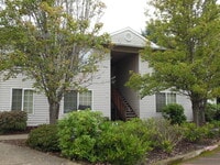 Building Photo - 2 Bedroom Apartment ~ Near Lilly Park