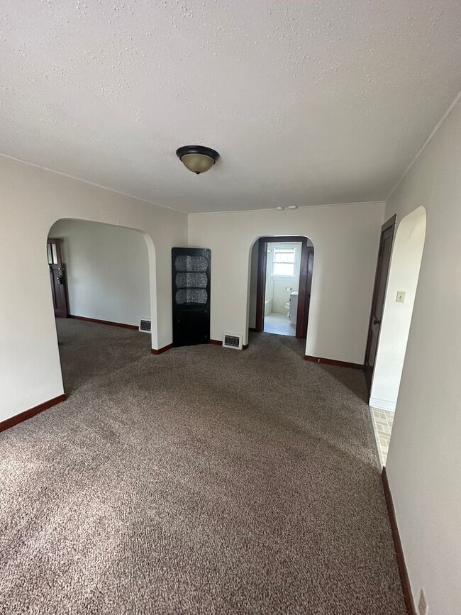 Building Photo - sun916