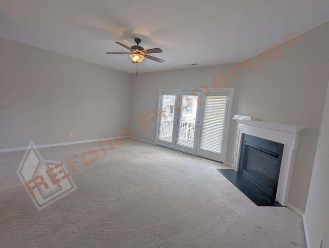 Building Photo - Great Location 3 Story 3 Bedroom, 3.5 Bath...