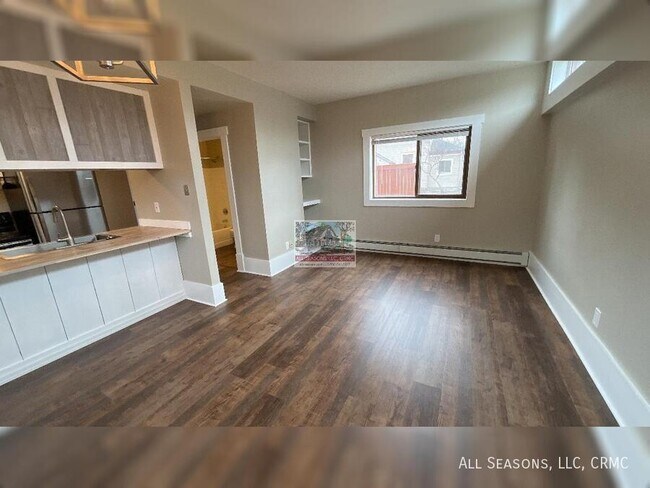 Building Photo - 410 E Dale St