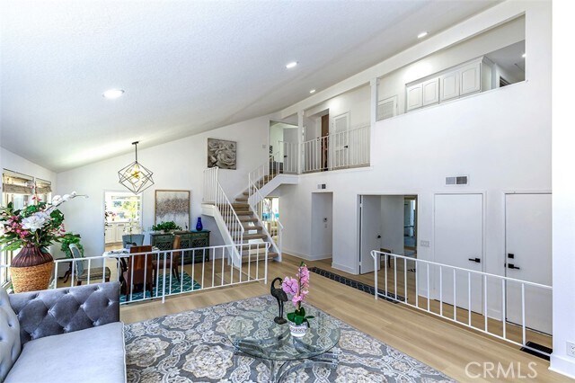 Building Photo - 1250 Kinglake Dr