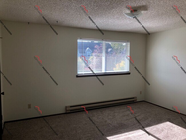 Building Photo - R115