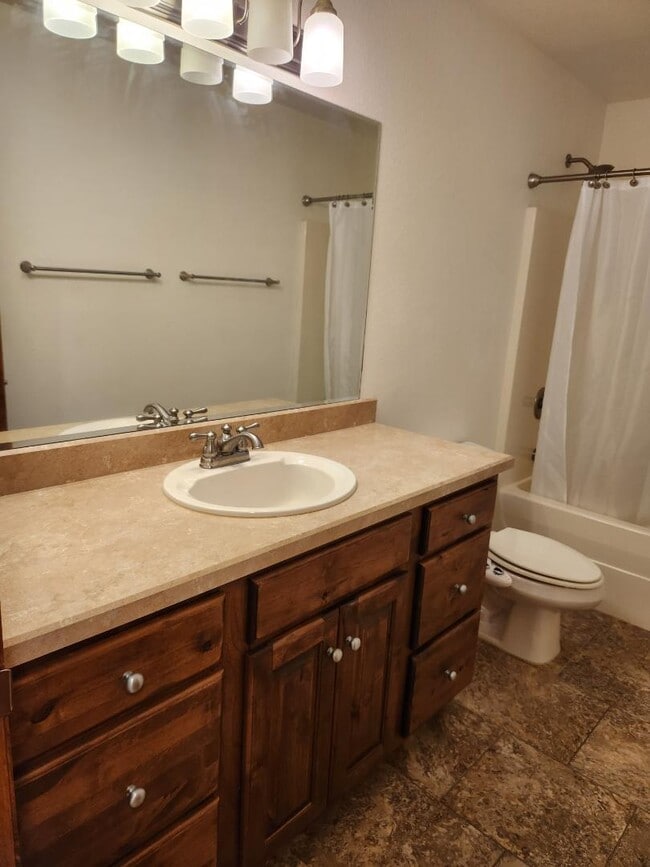 Building Photo - 737 Copperfield Dr