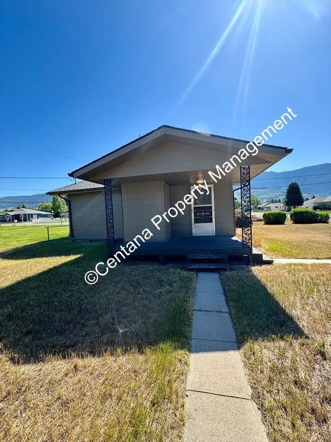 Building Photo - 1 Bed 1 Bath Located in the Flats
