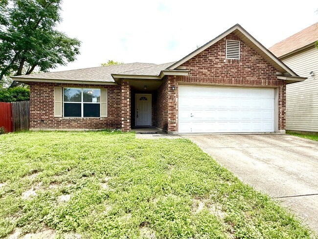 Primary Photo - AVAILABLE NOW! 3 Bedroom 2 Bath Home Ready...