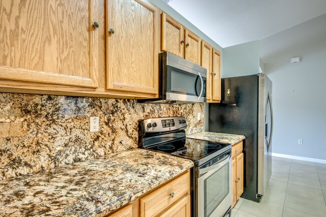 Building Photo - 2462 Nature Pointe Loop