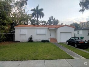 Building Photo - 3670 SW 20th St
