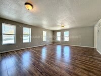 Building Photo - 273 E Forest Ave
