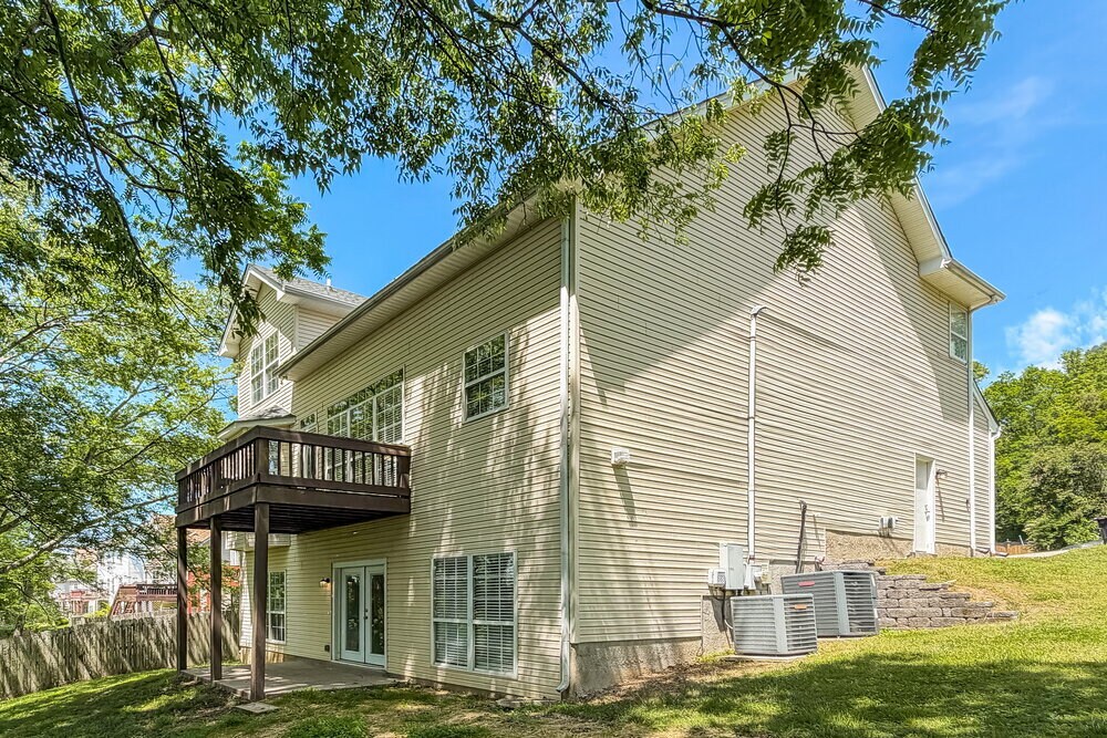Building Photo - 3134 Creekview Ln