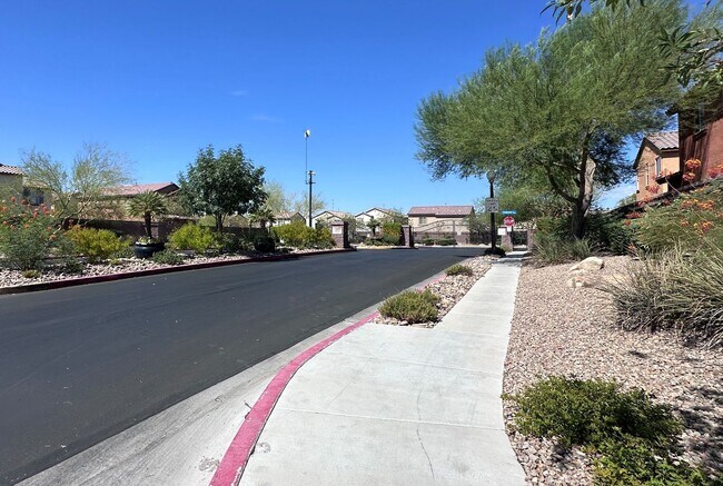 Building Photo - Spacious 3-Bedroom Home in Gated Community with Pool & Private Backyard