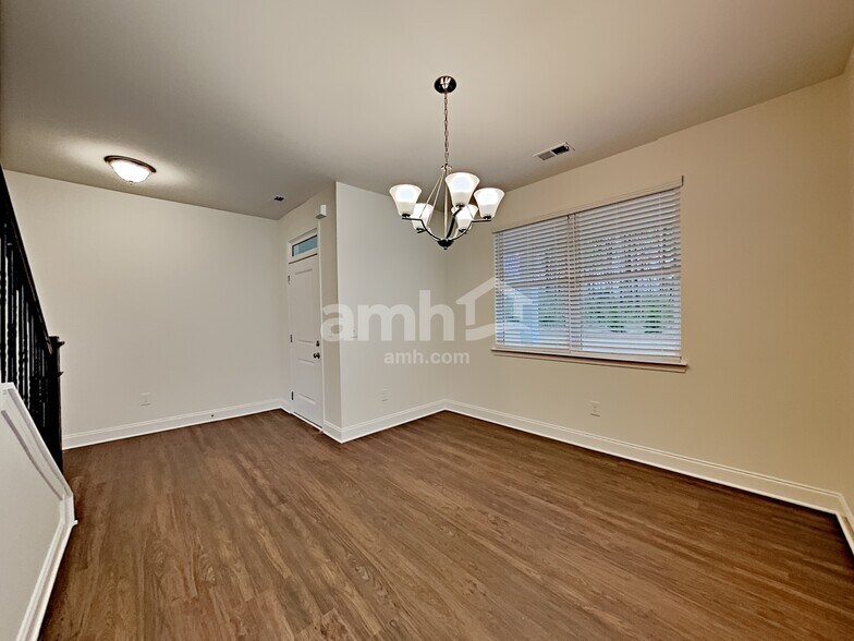 Building Photo - 5120 Smithbriar Dr
