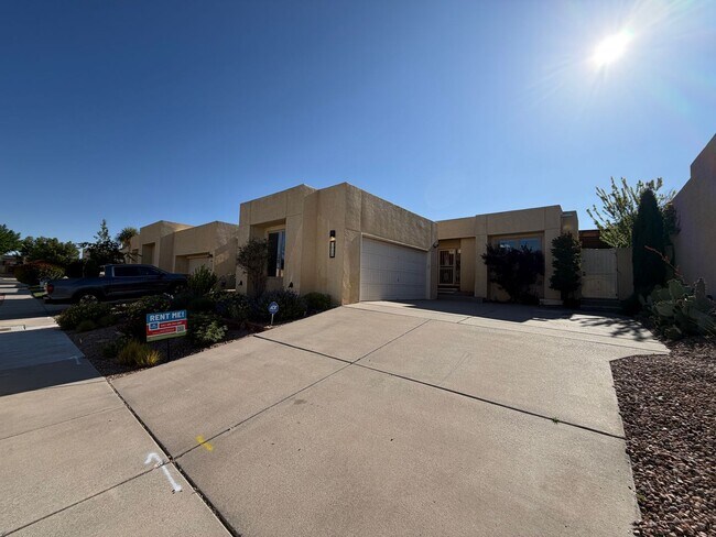 Building Photo - 2 Bedroom Single Story Home Available Near Paseo Del Norte Blvd NE & Wyoming Blvd NE!