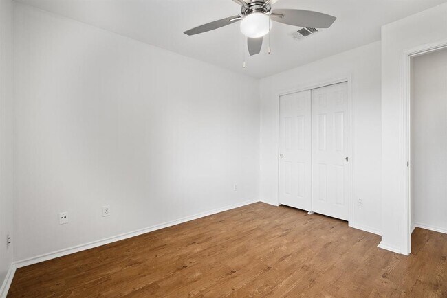 Building Photo - 1416 Fort LLoyd Pl