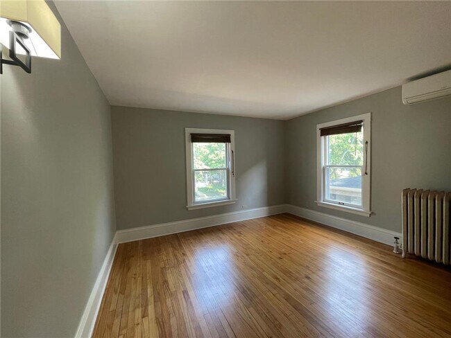 Building Photo - 3310 Holmes Ave