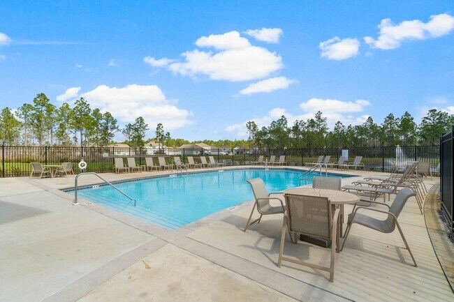 Building Photo - 115 Piper Cv