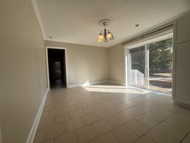 Building Photo - 104 Biltmore Terrace