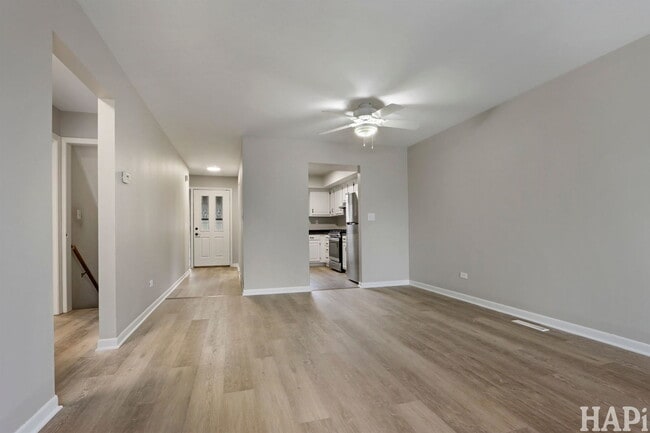 Building Photo - 920 Pleasant St