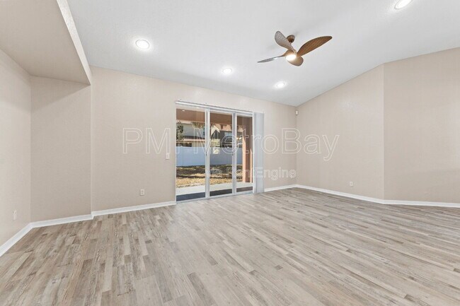 Building Photo - 11709 Holly Creek Dr