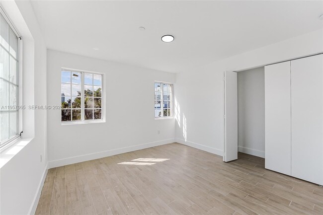 Building Photo - 1519 Pennsylvania Ave