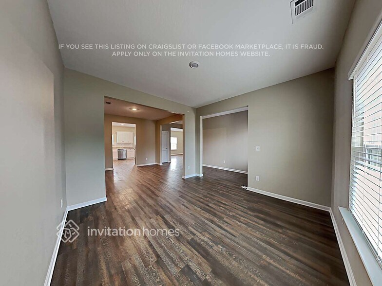 Building Photo - 469 Samara Ct