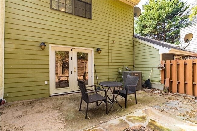 Building Photo - 1052 Travelers Trail