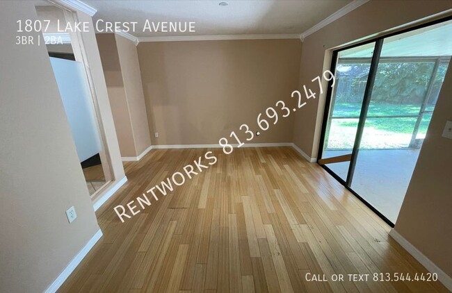 Building Photo - 1807 Lakecrest Ave